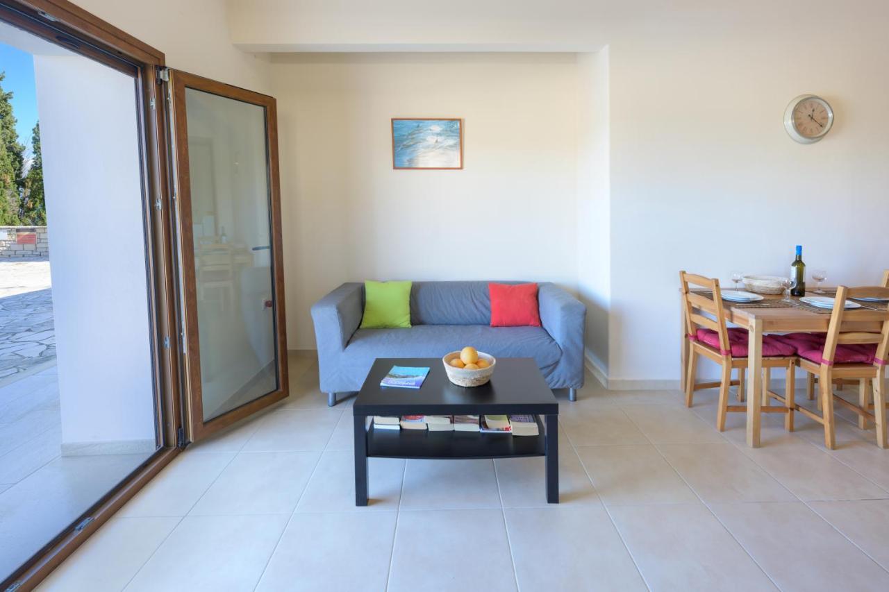 Pangolas Apartments Paxos Longós 외부 사진